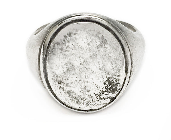 Hammered Oval Silver Signet Ring – Rubini