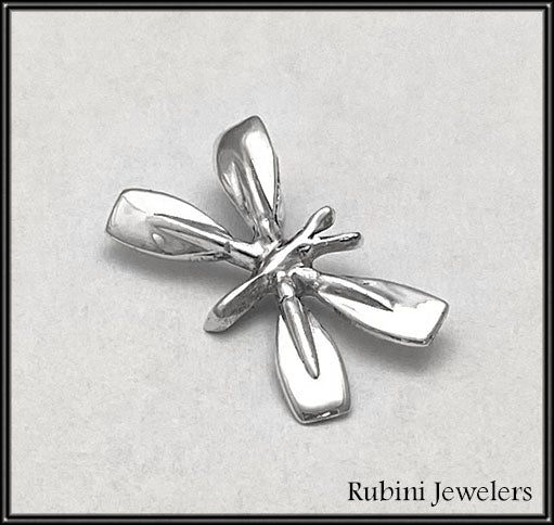 Pendant: little butterfly of 4 blades, by Rubini Jewelers